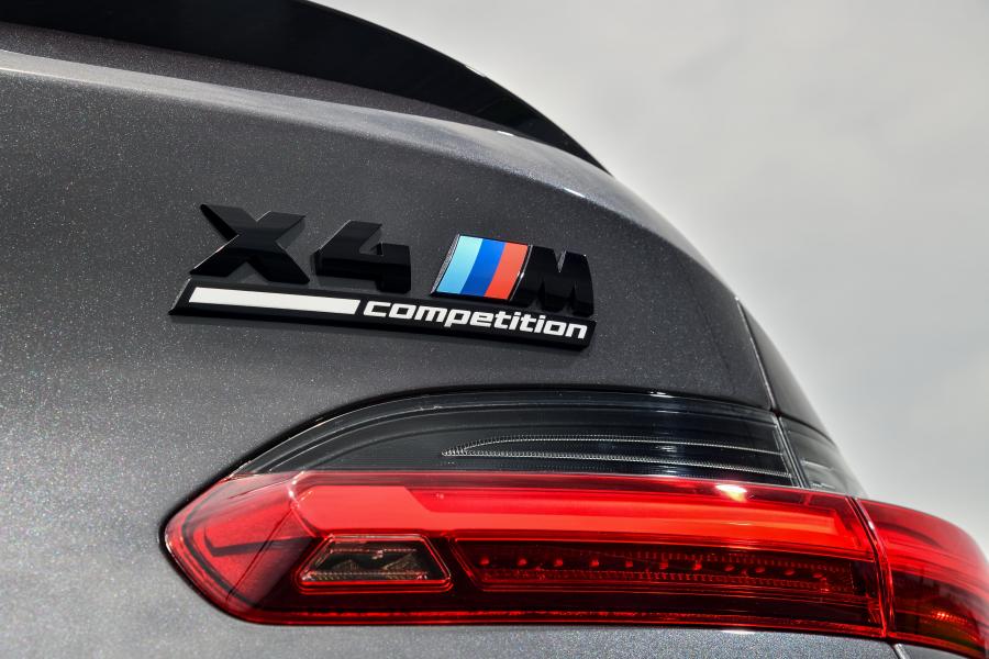 Логотип BMW X4 M Competition (F98) 2019 года  (NA) (фото 151 из 175)